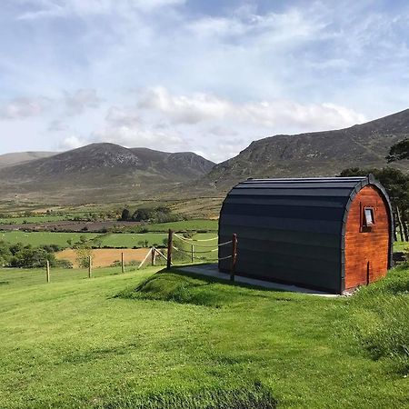Отель Gorse Hill Glamping Ньюкасл Экстерьер фото