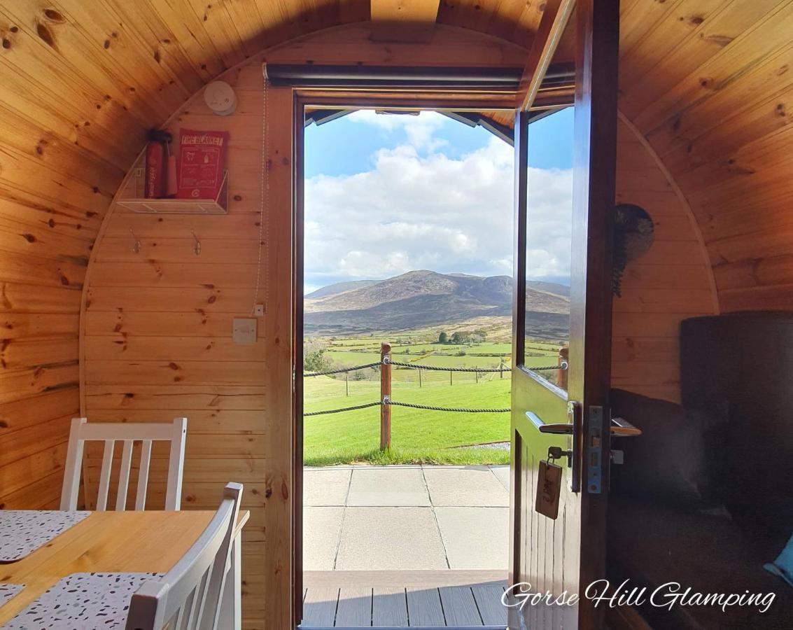 Отель Gorse Hill Glamping Ньюкасл Экстерьер фото