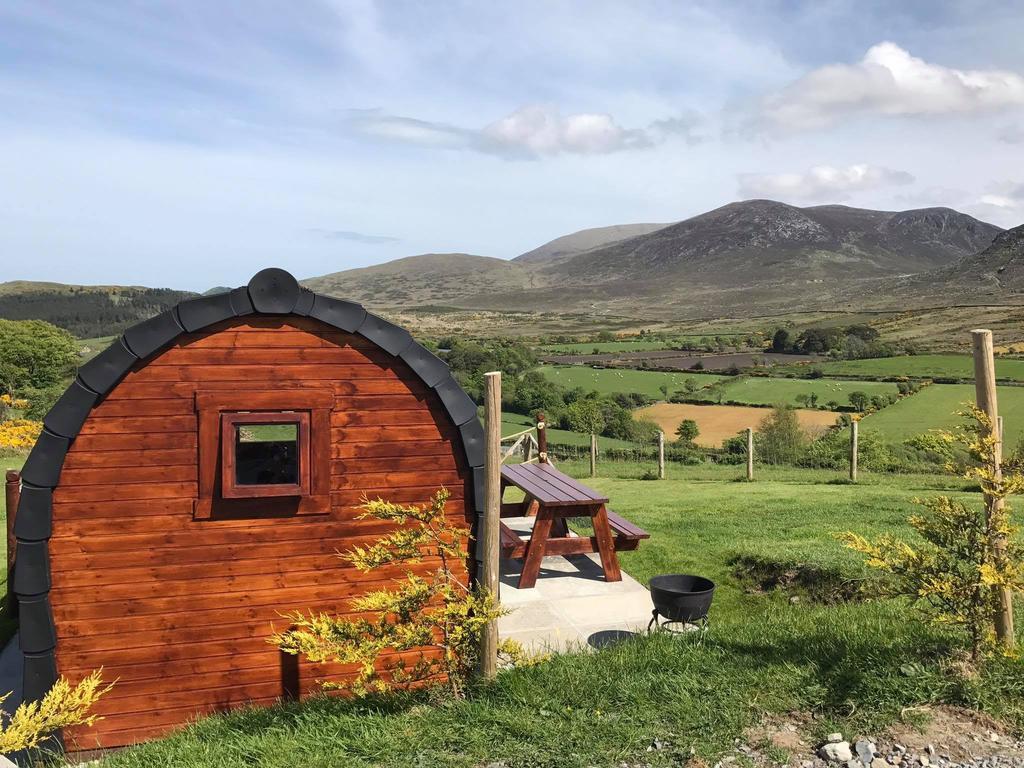 Отель Gorse Hill Glamping Ньюкасл Экстерьер фото