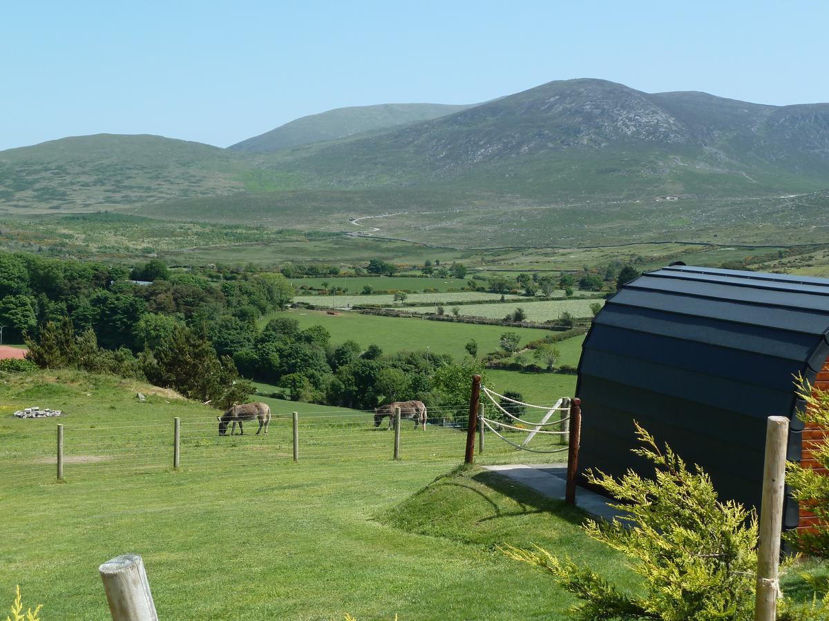 Отель Gorse Hill Glamping Ньюкасл Экстерьер фото