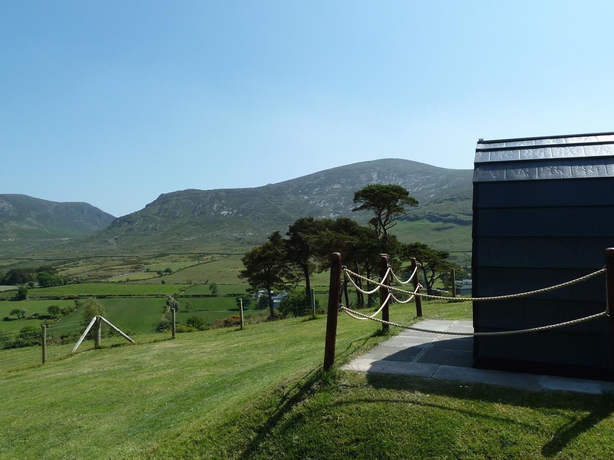 Отель Gorse Hill Glamping Ньюкасл Экстерьер фото